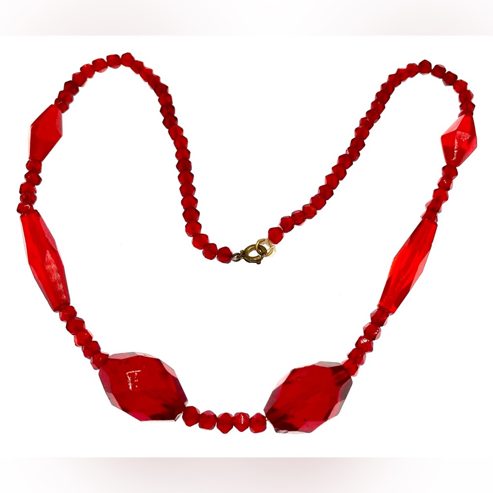 Vintage Red Faceted Glass Beaded Necklace
